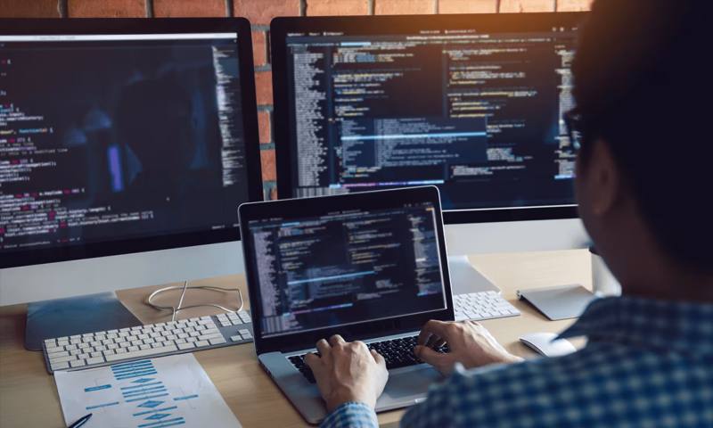 数据科学选型：R与Python如何赋能三河市网站建设？
